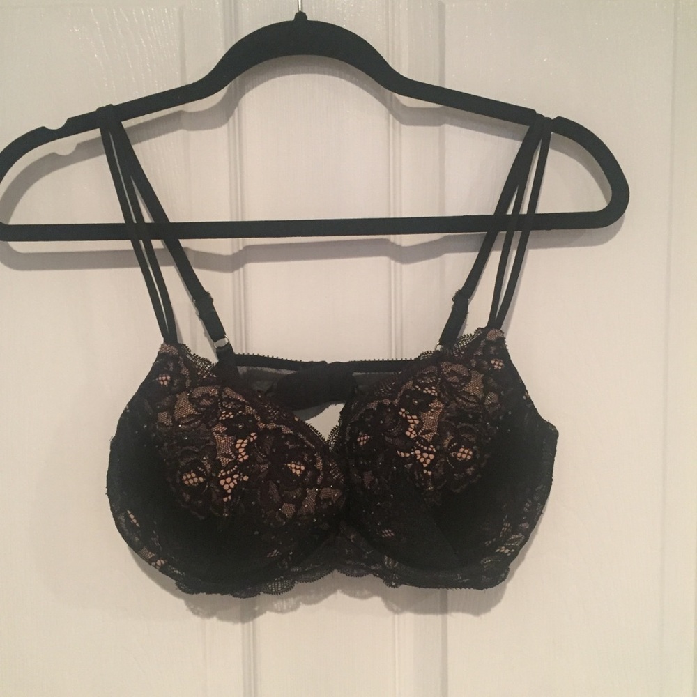 NWOT VS gorgeous bra